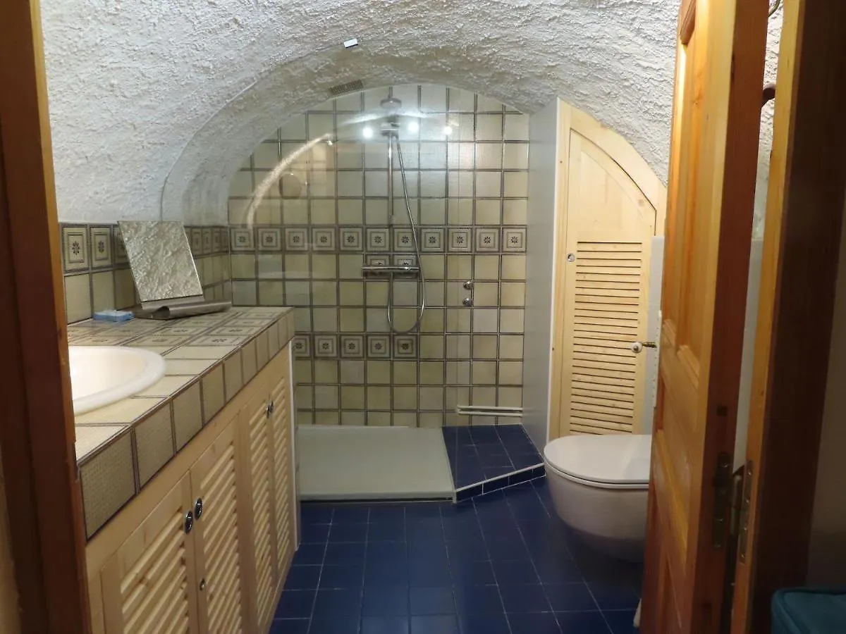 Attractive Holiday Home With Beautiful View Saint-Julien-du-Gua