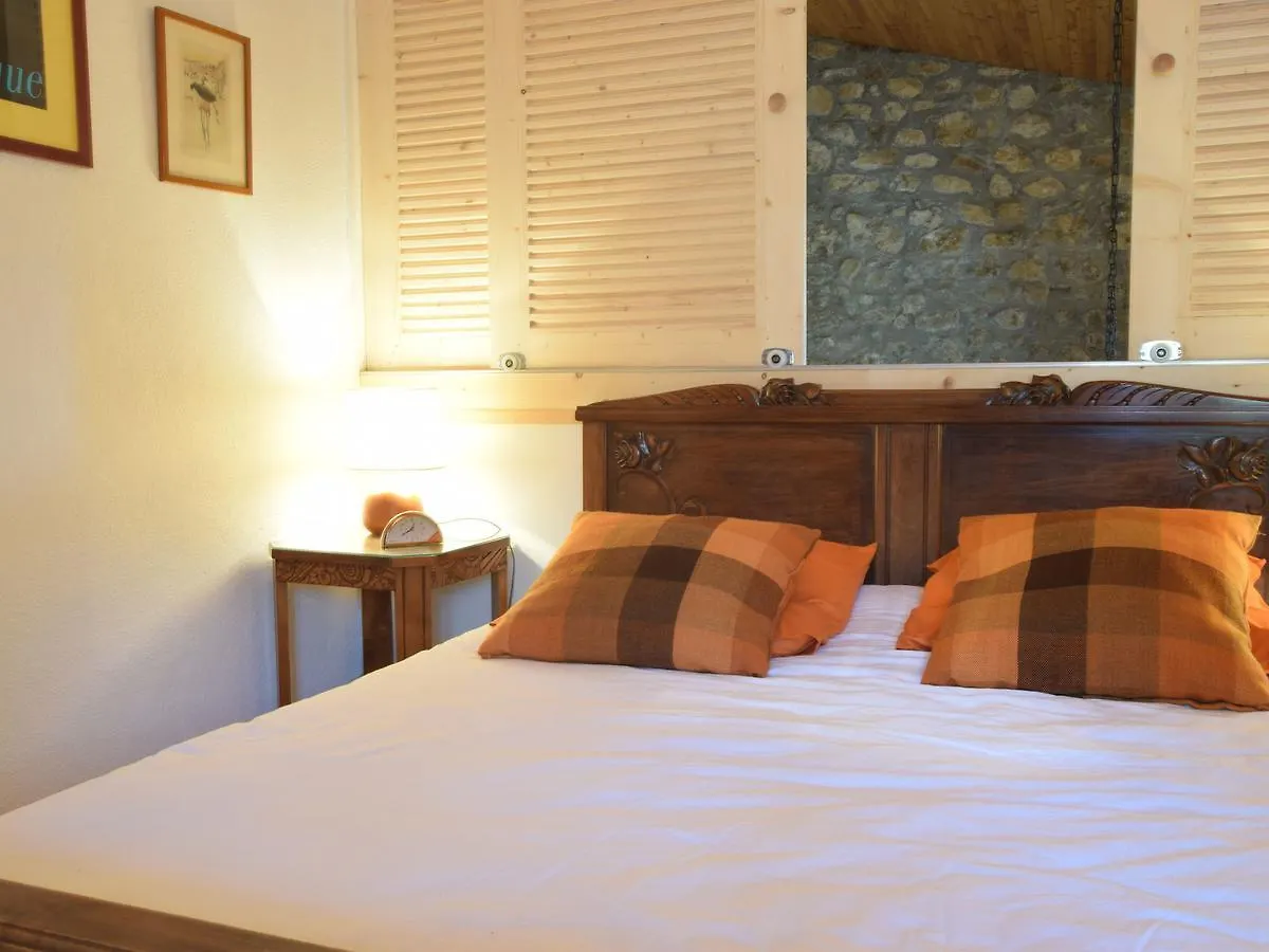 Attractive Holiday Home With Beautiful View Saint-Julien-du-Gua