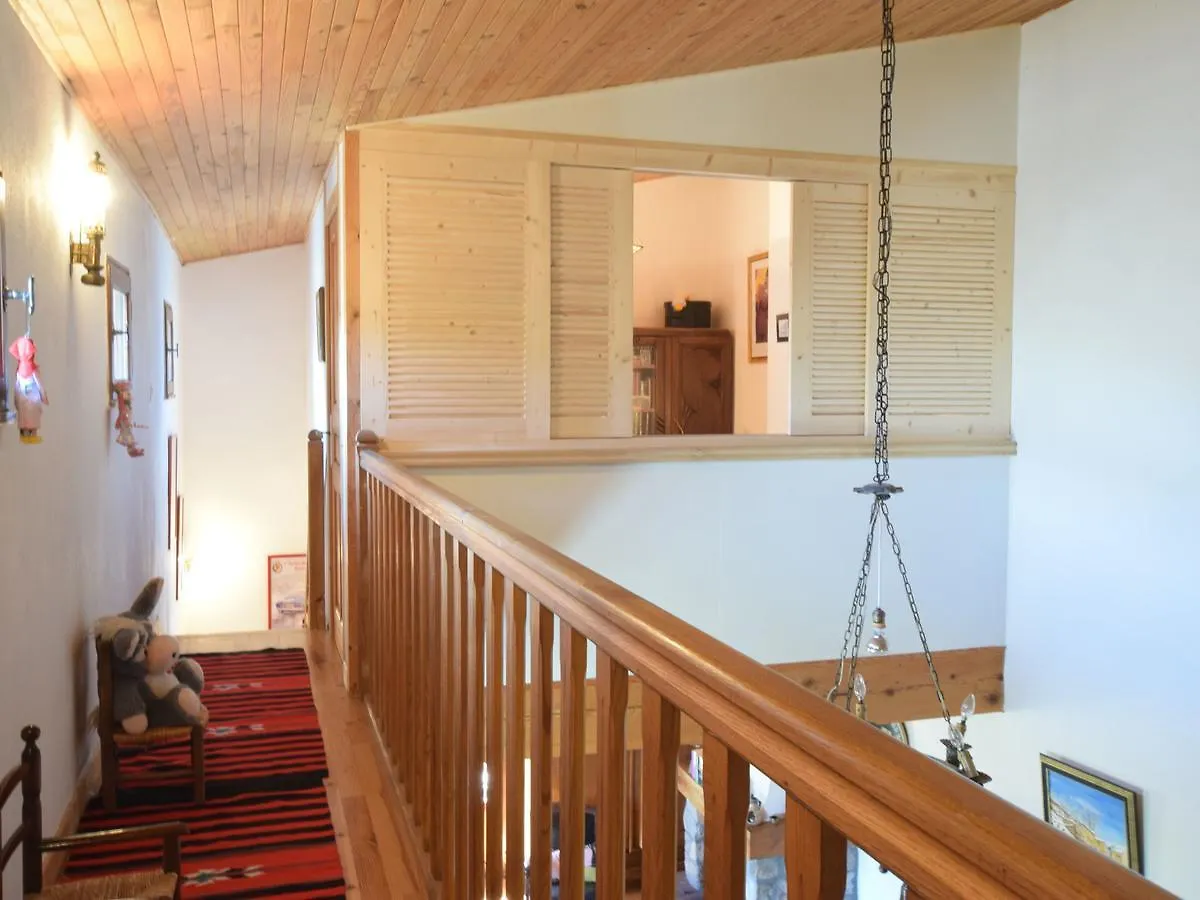 Attractive Holiday Home With Beautiful View Saint-Julien-du-Gua