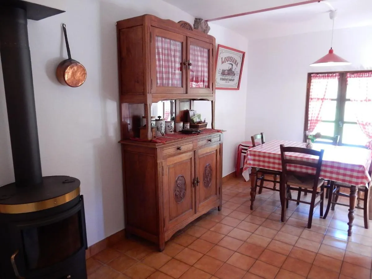 Attractive Holiday Home With Beautiful View Saint-Julien-du-Gua