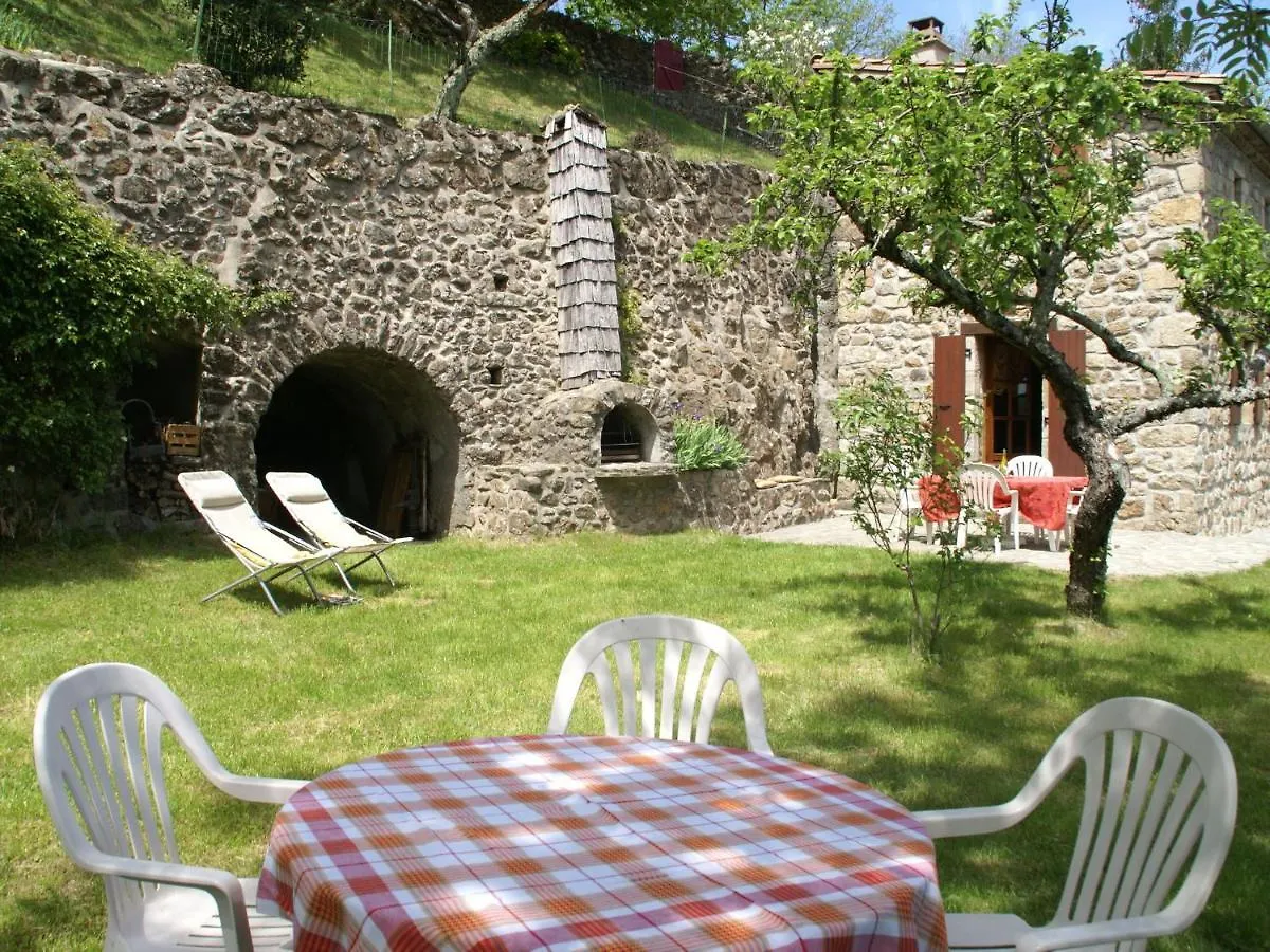 Attractive Holiday Home With Beautiful View Saint-Julien-du-Gua