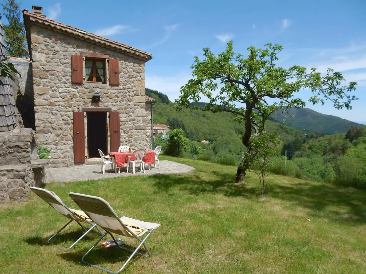 Attractive Holiday Home With Beautiful View Saint-Julien-du-Gua