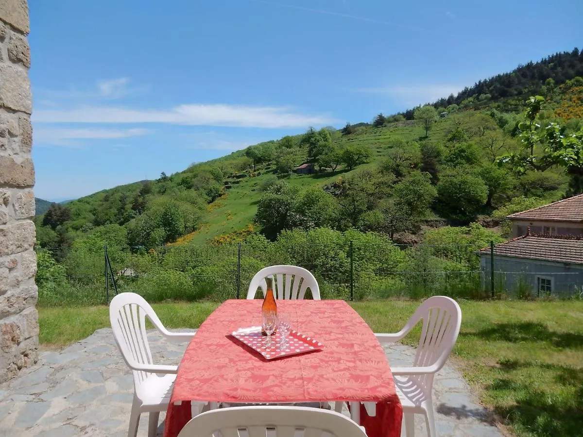 Attractive Holiday Home With Beautiful View Saint-Julien-du-Gua