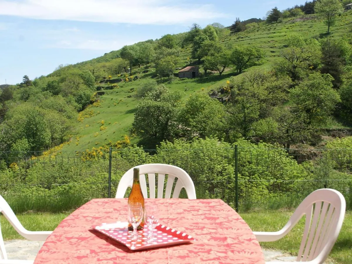 Attractive Holiday Home With Beautiful View Saint-Julien-du-Gua 프랑스